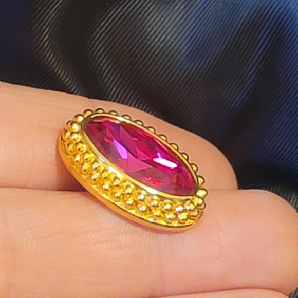 Vintage Swarovski Gold-Tone Oval Pink Crystal Stud Earrings 12.2g - Picture 12 of 16